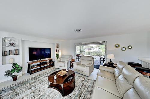 Waterfront Oasis – Photos 2