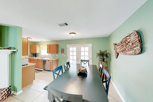 Sunset-View Condo – Photos 3