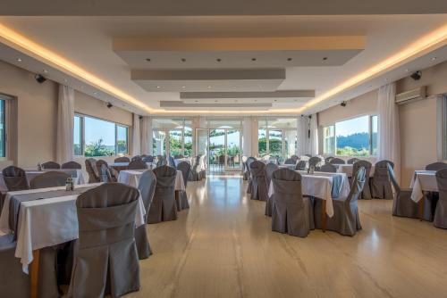 Gallery image of Hotel Varres in Zakynthos Town