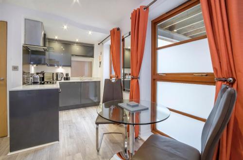City Apartments - Reubens Court photo 34