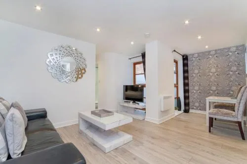 City Apartments - Reubens Court photo 21