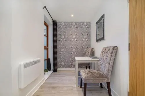 City Apartments - Reubens Court photo 19