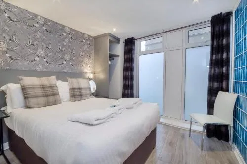 City Apartments - Reubens Court photo 17
