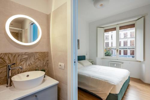 Et badeværelse på Spacious & comfortable apartment in Duomo by Easylife