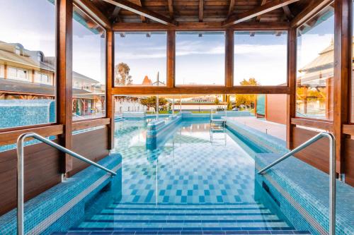 Bazén v ubytovaní Thermal Hotel Mosonmagyarovar alebo v jeho blízkosti