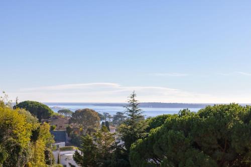 4-Room Apartment of 96m with a Stunning View