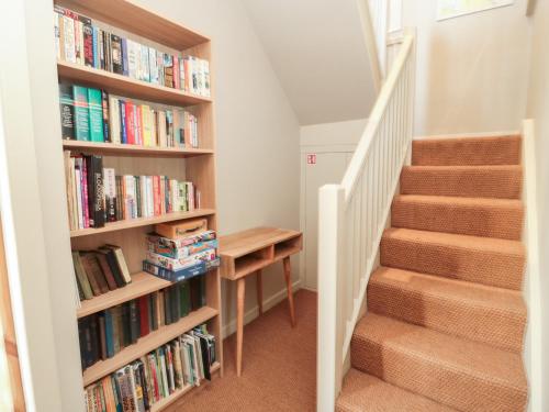 Biblioteca en la casa vacacional