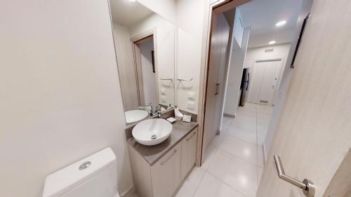 Ванная комната в Beautiful Apartment at Carso Residential with Pool