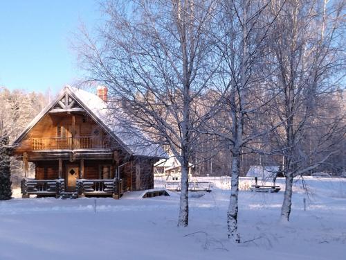 Ausekļu dzirnavu pirts during the winter