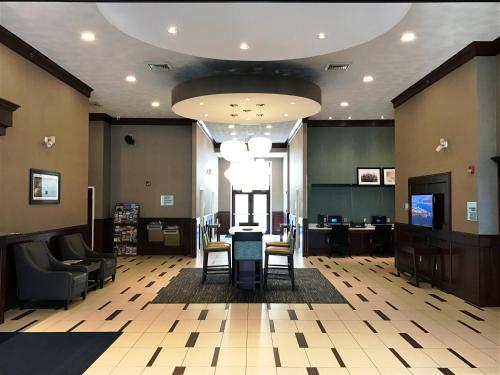 Χώρος καθιστικού στο Holiday Inn Express & Suites Smithfield - Providence by IHG