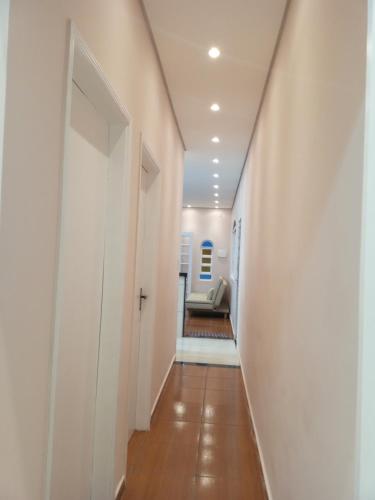 Φωτογραφία από το άλμπουμ του "Excelente Casa Pé na Areia com Piscina, Ampla Área de Lazer com Espaço Gourmet Externo, Deck Coberto com Churrasqueira e Cooktop, Cozinha Americana, Ampla Sala de Estar com Lindíssima Lareira, Smart TV 50", Wi-Fi e o Principal é muito Pertinho da Praia" σε Πράια Γκράντε