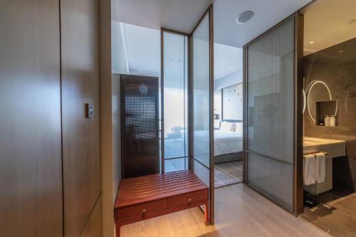 HUALUXE Xi'an Chanba by IHG-西安浐灞华邑酒店-Near Xi'an International Convention Exhibition Center and Shopping mall and The Romantic show of Xi'an-Free Luggage Storage-English Serviceにあるバスルーム