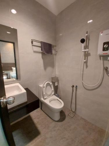 Ένα μπάνιο στο MIICO Hotel @ Mount Austin