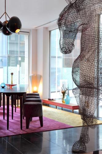 Posezení v ubytování Adelphi Hotel