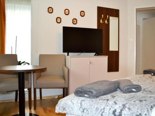 Μια τηλεόραση ή/και κέντρο ψυχαγωγίας στο Holiday Home Viola by Interhome