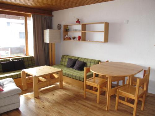 Posezení v ubytování Studio Résidence Dixence-10 by Interhome
