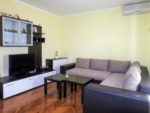 Apartment Lili-1 by Interhome