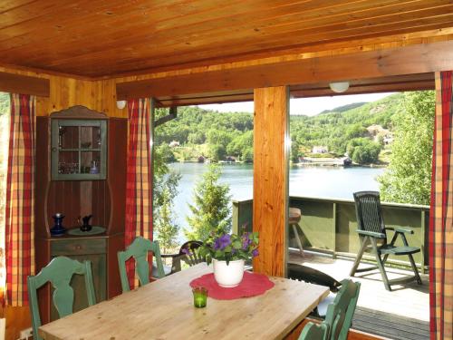 Gallery image of Holiday Home Haugen - SOW044 by Interhome in Lyngdal