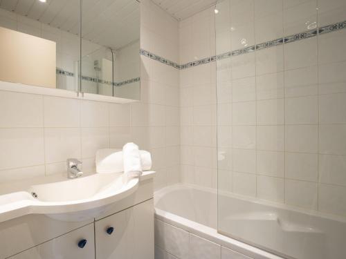 Apartment Les Tommeuses - Val Claret-17 by Interhome