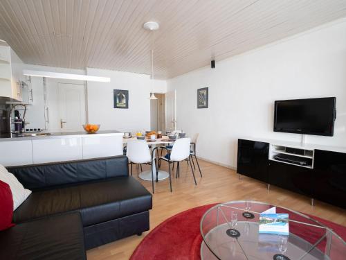 Apartment Neige d'or - Val Claret-2 by Interhome