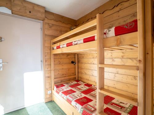 Apartment Névés 20 by Interhome