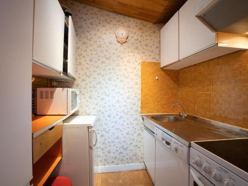 Apartment Le Curling B - Val Claret-22 by Interhome