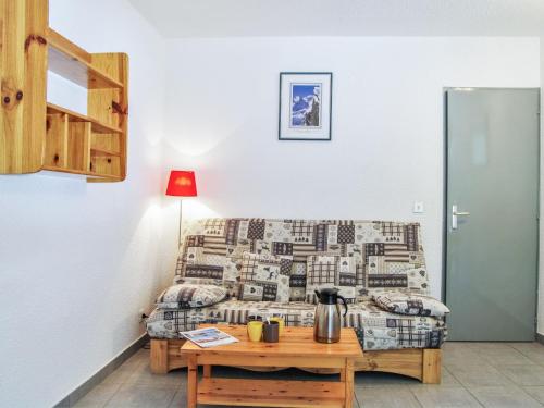 Apartment Gentiane-3 by Interhome