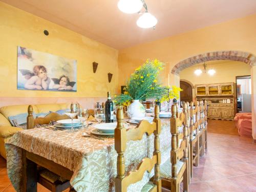 Ruang duduk di Holiday Home Casa dei Ciliegi by Interhome