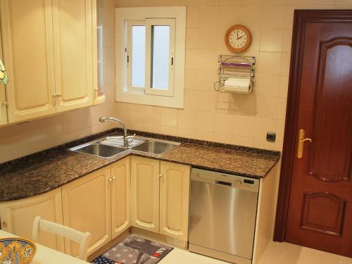 Apartment Pg Gracia - Valencia by Interhome