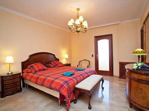 Apartment Pg Gracia - Valencia by Interhome