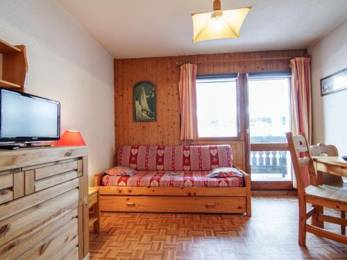 Studio Les Jardins du Mont-Blanc-4 by Interhome