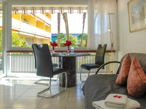Χώρος καθιστικού στο Apartment Residenza Lido Apparment 8 by Interhome