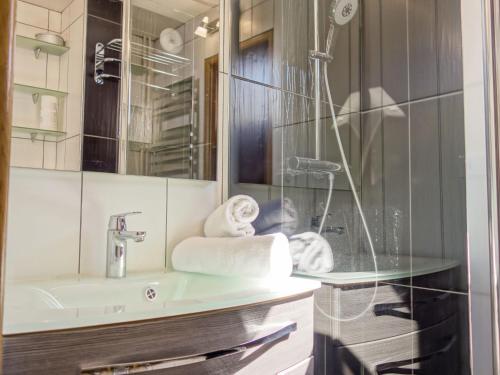 Apartment Le Prariond - Val Claret-7 by Interhome