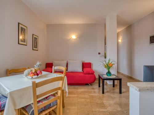Apartment Daria-4 by Interhome