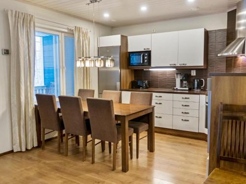 Η κουζίνα ή μικρή κουζίνα στο Holiday Home Toivola 2 by Interhome