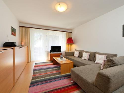 Apartment Apollo by Interhome