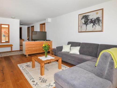 Posezení v ubytování Apartment Blauherd by Interhome