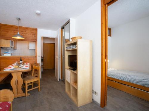 Apartment Le Hameau du Borsat - Val Claret-9 by Interhome