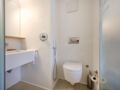 Un baño de Apartment Chesa Villasimius by Interhome