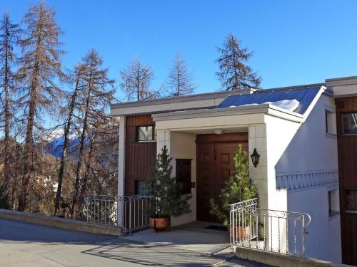 Apartment Chesa Cripels II by Interhome