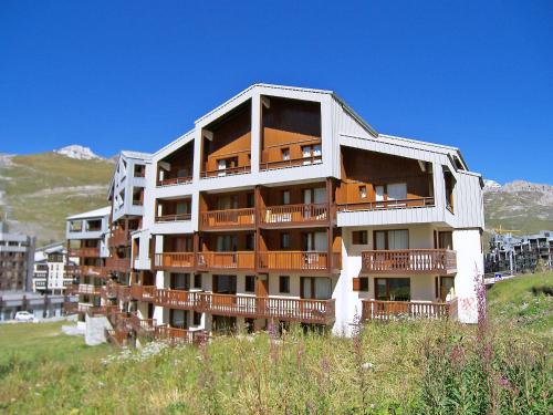 Studio Le Hameau du Borsat - Val Claret-11 by Interhome
