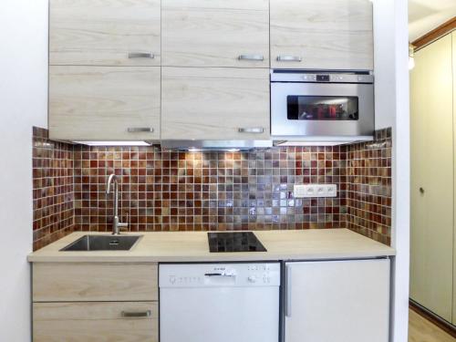 Studio Le Pramouny-2 by Interhome