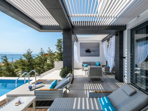 Hồ bơi trong/gần Holiday Home Villa Panorama by Interhome