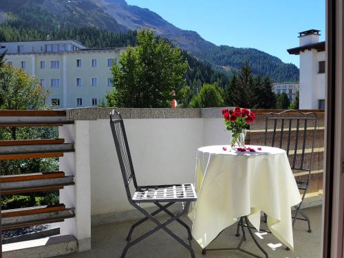 Apartment Chesa Derby 27 by Interhome