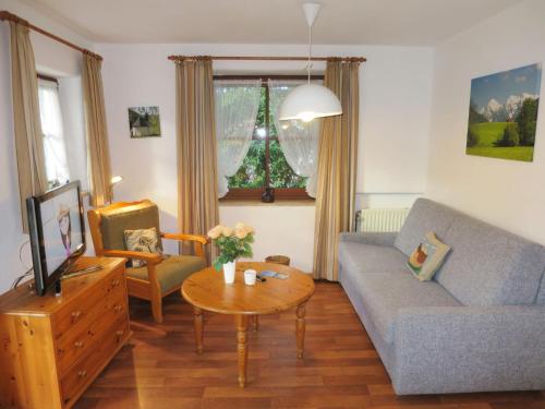 Posezení v ubytování Apartment Wohnung 5 - Am Sonneneck by Interhome