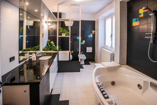 A bathroom at Resort Orizzonti