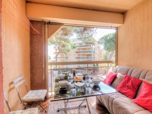 Apartment Les Régatiers by Interhome