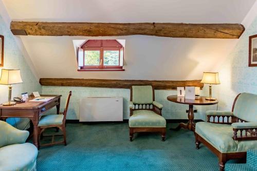 Ruang duduk di Castello Dal Pozzo Resort Lago Maggiore - Preferred Hotels & Resorts