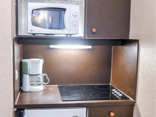 Apartment Jonquilles-10 by Interhome