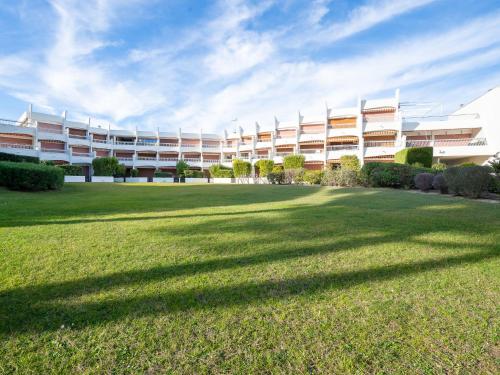 Studio Le Cormoran-2 by Interhome